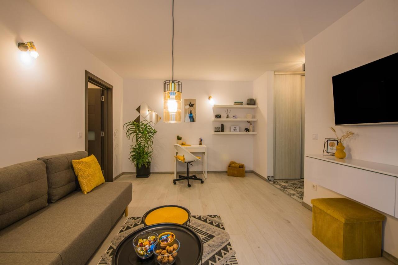 Kitty Sunflower Apartment Alba Iulia Exterior photo