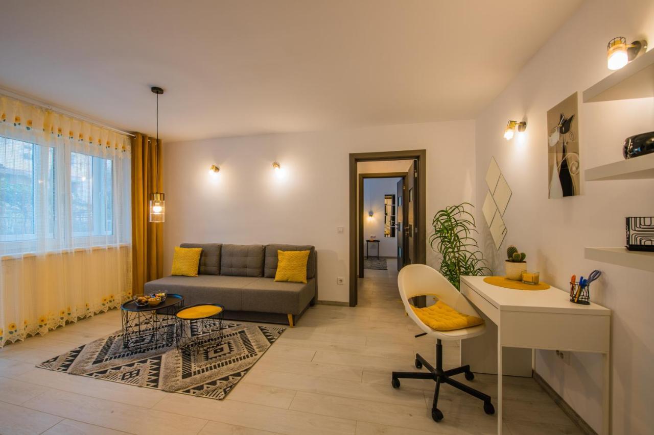 Kitty Sunflower Apartment Alba Iulia Exterior photo