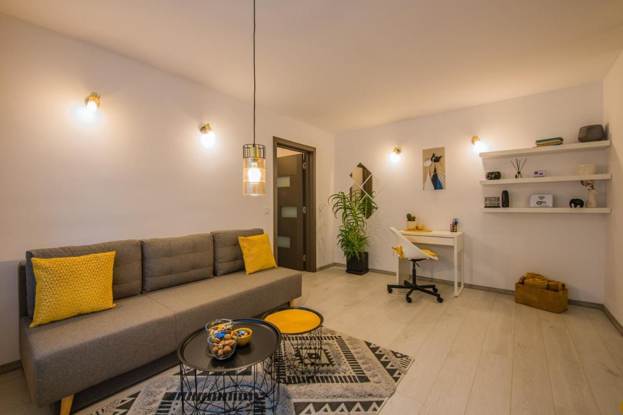 Kitty Sunflower Apartment Alba Iulia Exterior photo