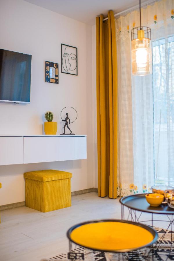 Kitty Sunflower Apartment Alba Iulia Exterior photo