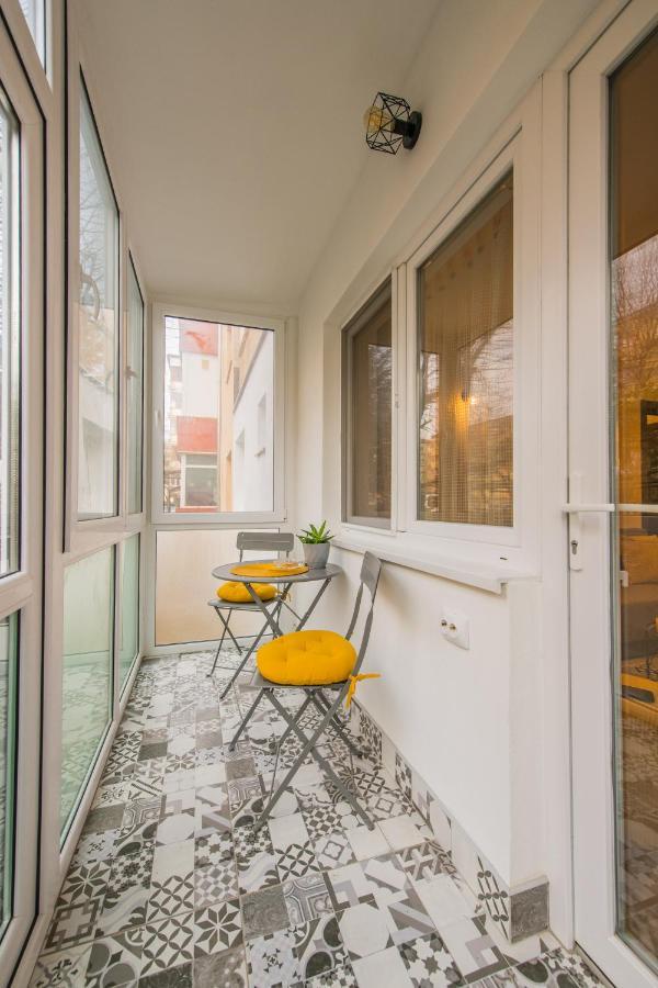 Kitty Sunflower Apartment Alba Iulia Exterior photo